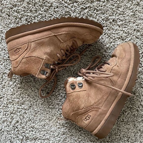 Ugg KIDS Highland Hi Heritage Boots in Chestnut Hiking Outdoors Fall School Sz 4 - Picture 7 of 11